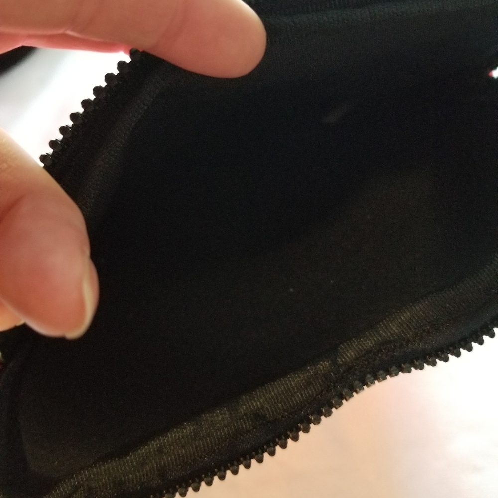 Pink Vs Tablet Case - image 5